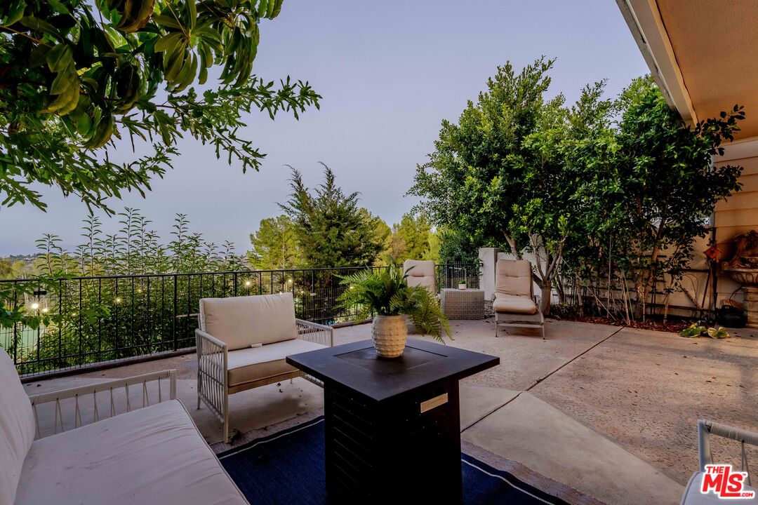 2204 The Terrace