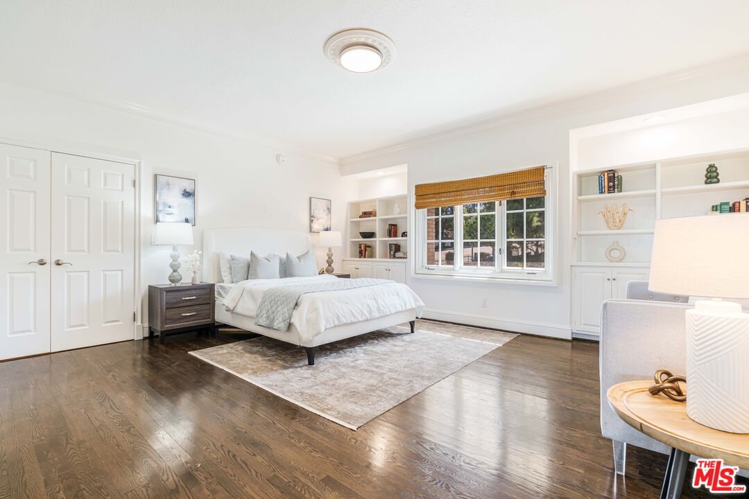 2204 The Terrace