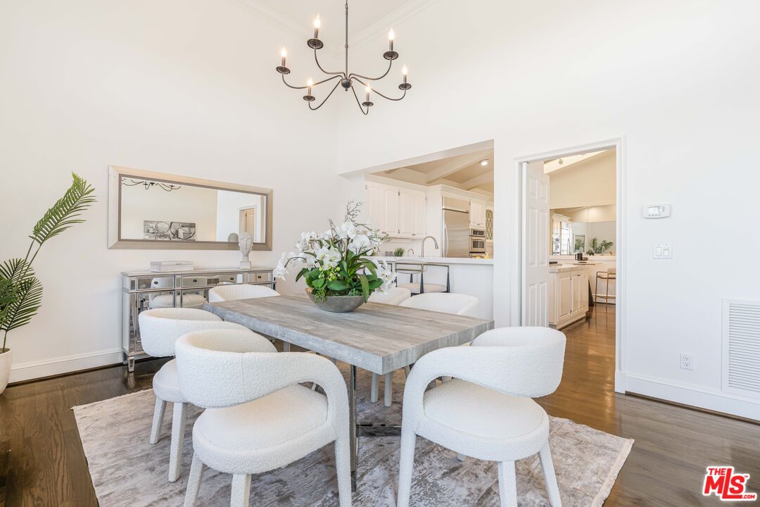 2204 The Terrace