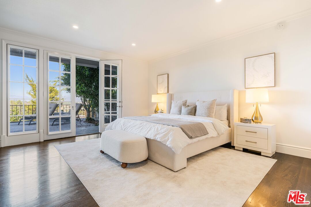 2204 The Terrace