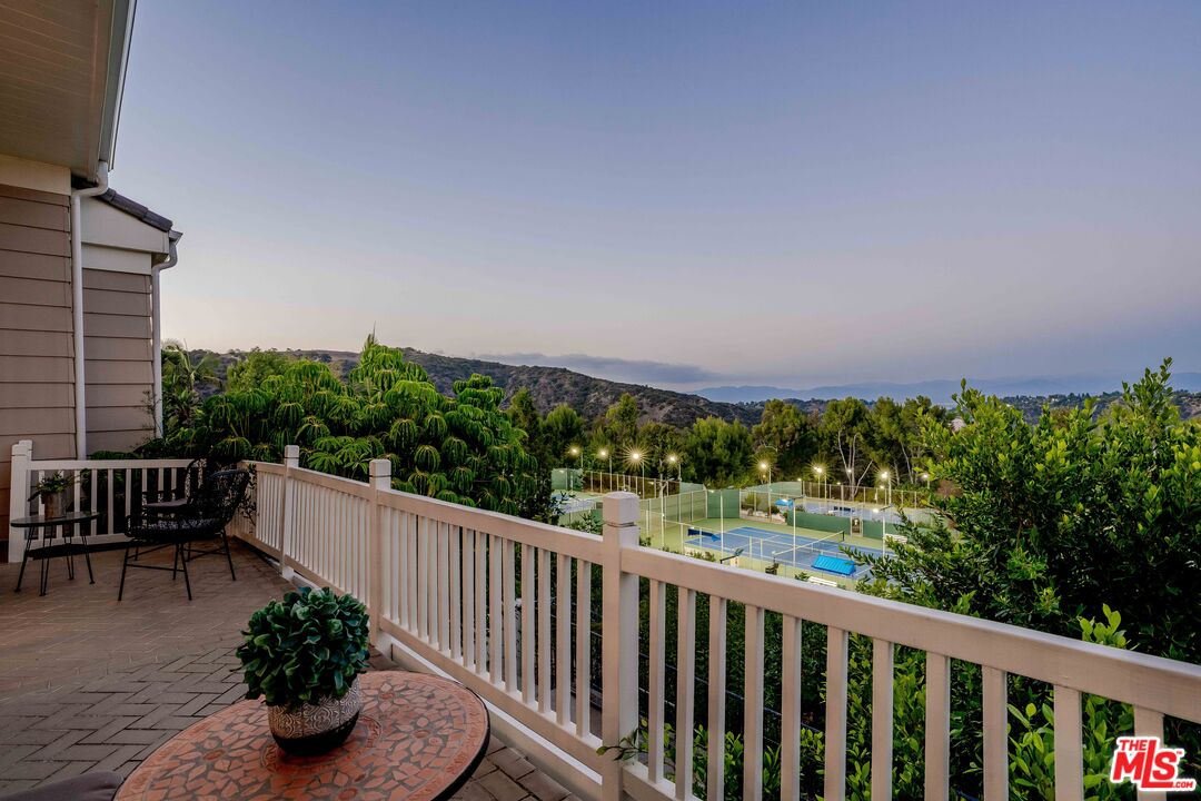 2204 The Terrace
