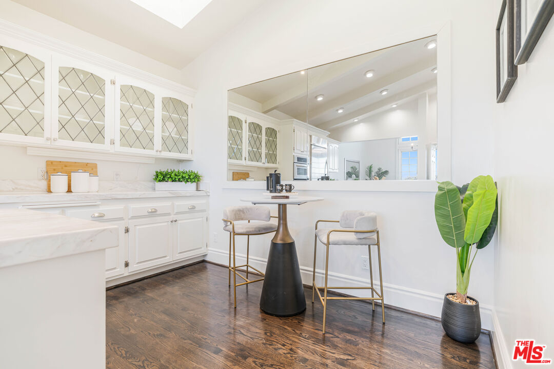 2204 The Terrace