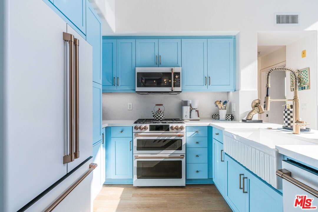 13044 Pacific Promenade Prome Unit: 424