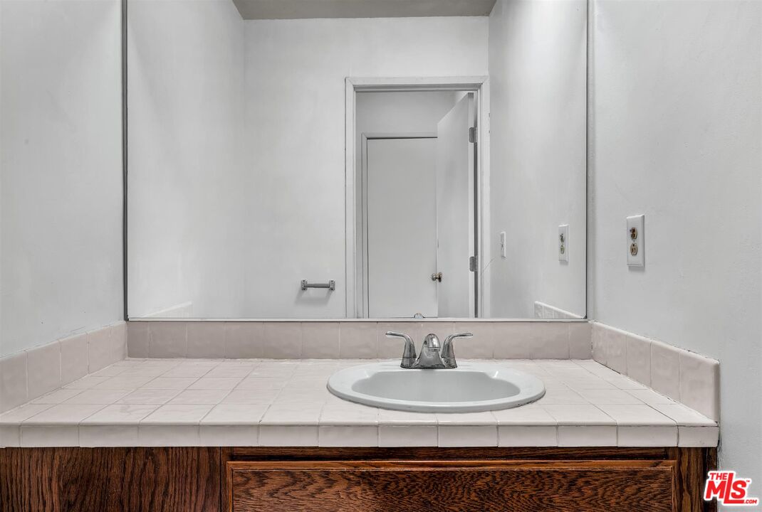 3618 Keystone Ave Unit: 1