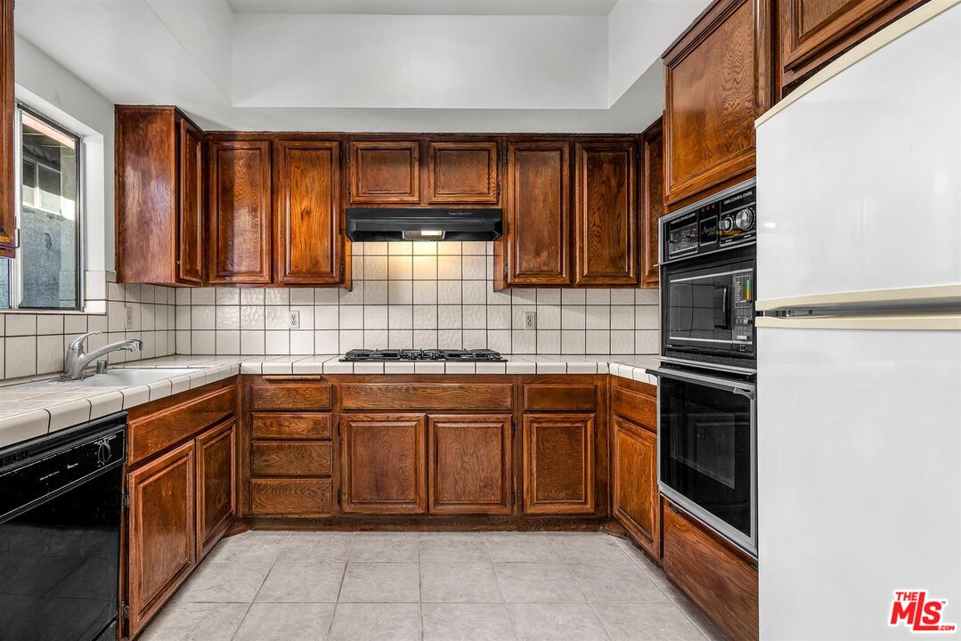 3618 Keystone Ave Unit: 1