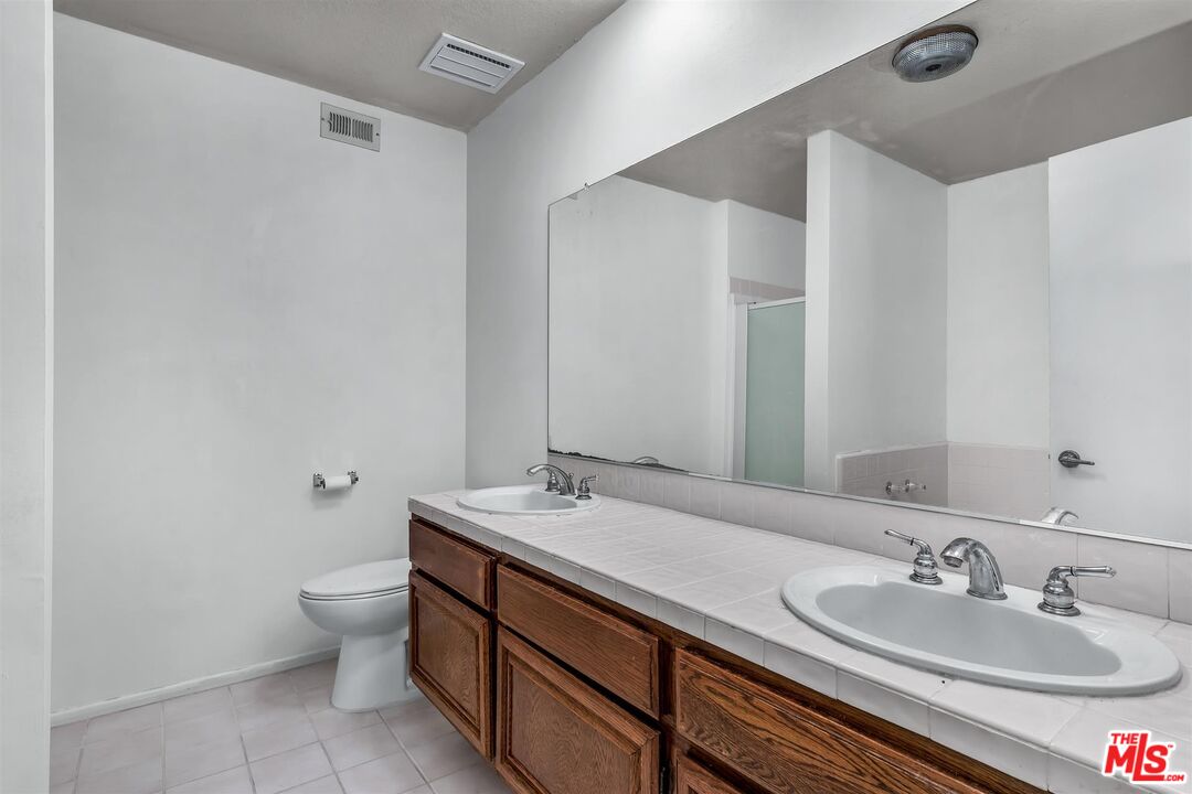 3618 Keystone Ave Unit: 1