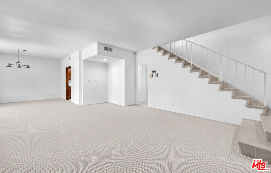 3618 Keystone Ave Unit: 1