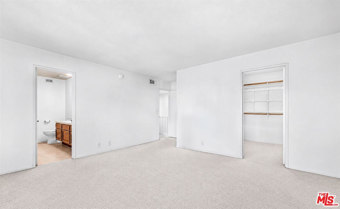 3618 Keystone Ave Unit: 1