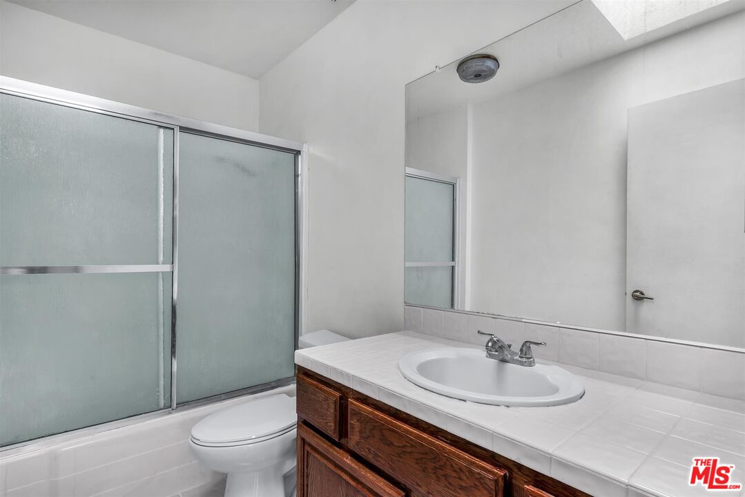 3618 Keystone Ave Unit: 1