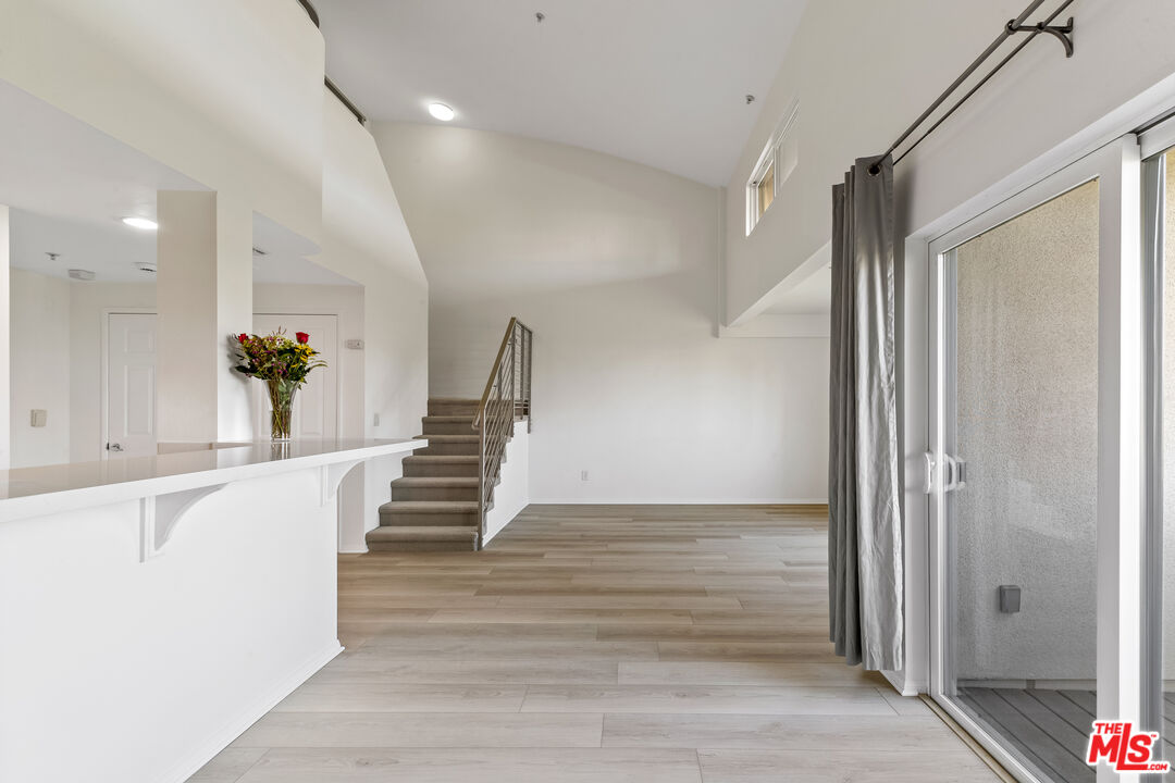 13200 Pacific Promenade Unit: 438