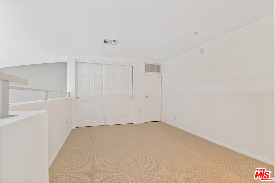 13200 Pacific Promenade Unit: 438