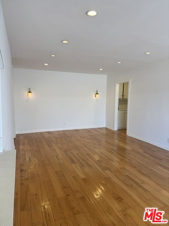 8710 Delgany Ave Unit: 23