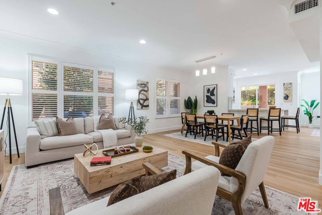 6020 Seabluff Dr Unit: 114