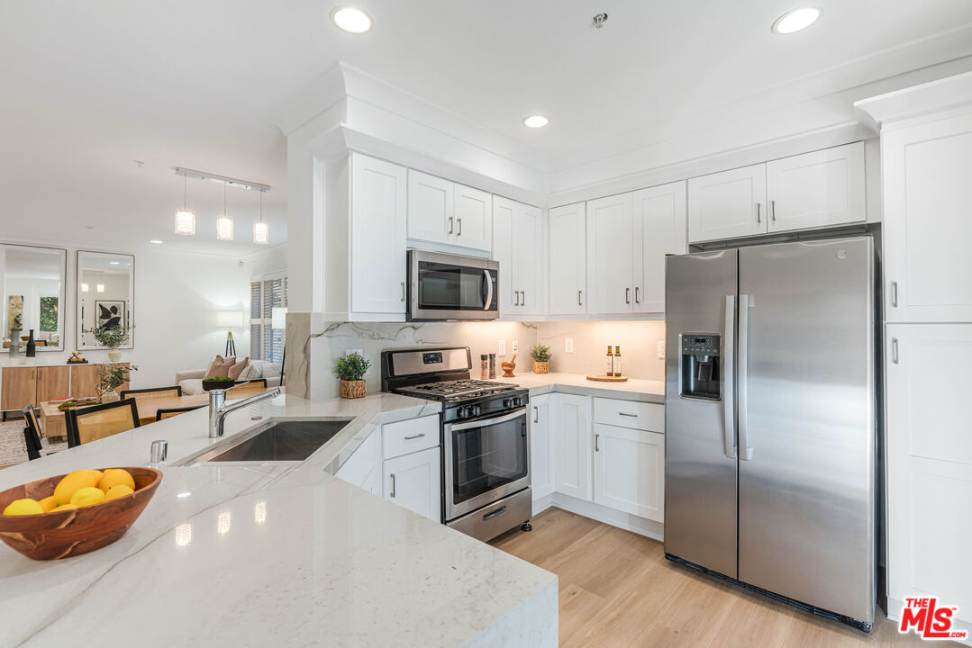 6020 Seabluff Dr Unit: 114