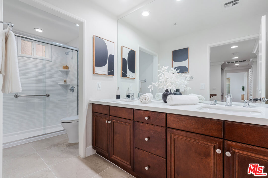 6020 Seabluff Dr Unit: 114