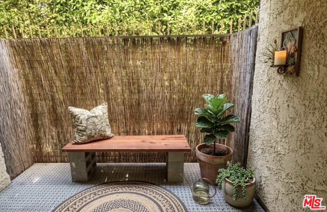 3845 Westwood Blvd Unit: 2