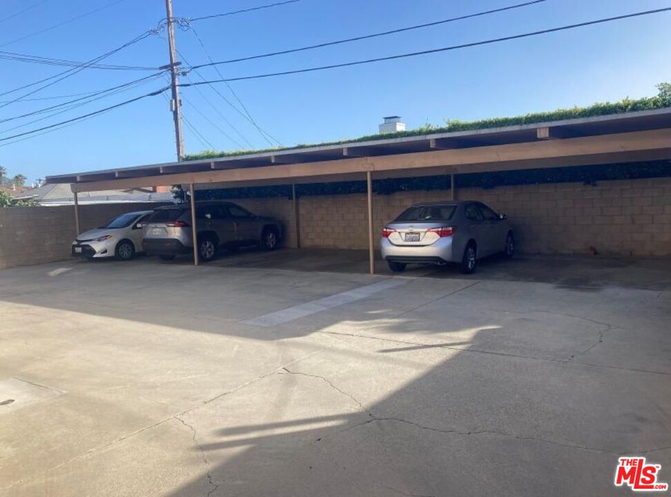 3845 Westwood Blvd Unit: 2