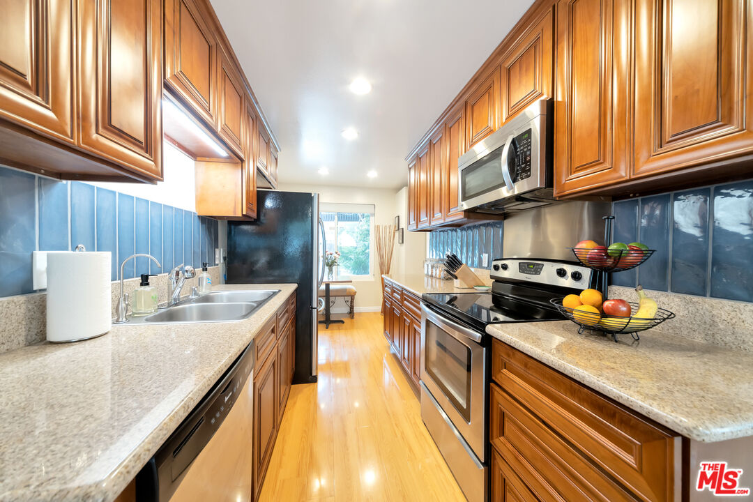 5650 Sumner Way Unit: 104