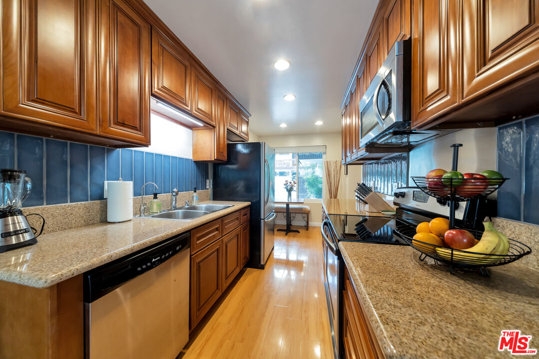 5650 Sumner Way Unit: 104