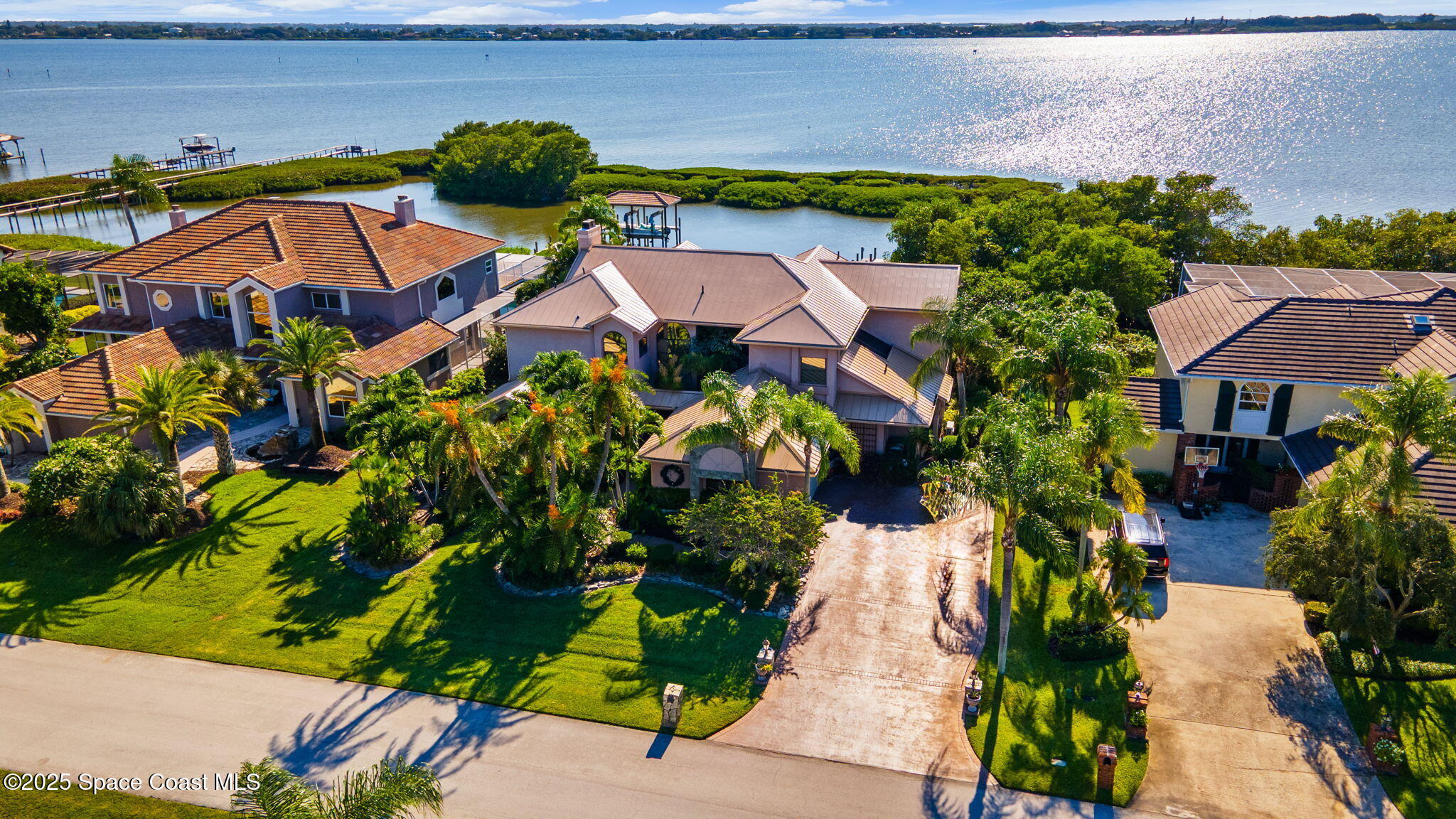 484 Lanternback Island Drive