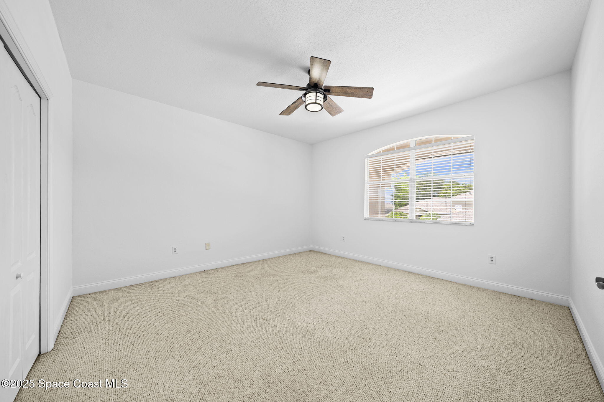 504 Glenbrook Circle