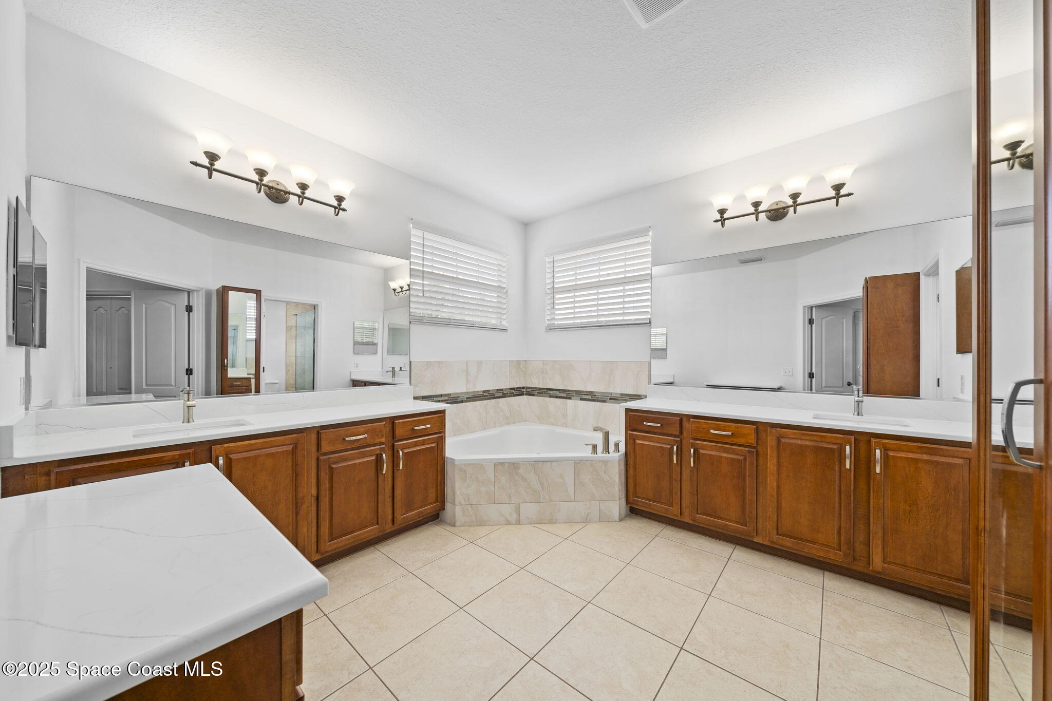 504 Glenbrook Circle