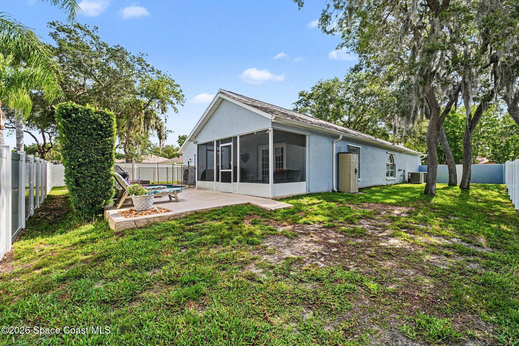 5534 Oak Hollow Drive