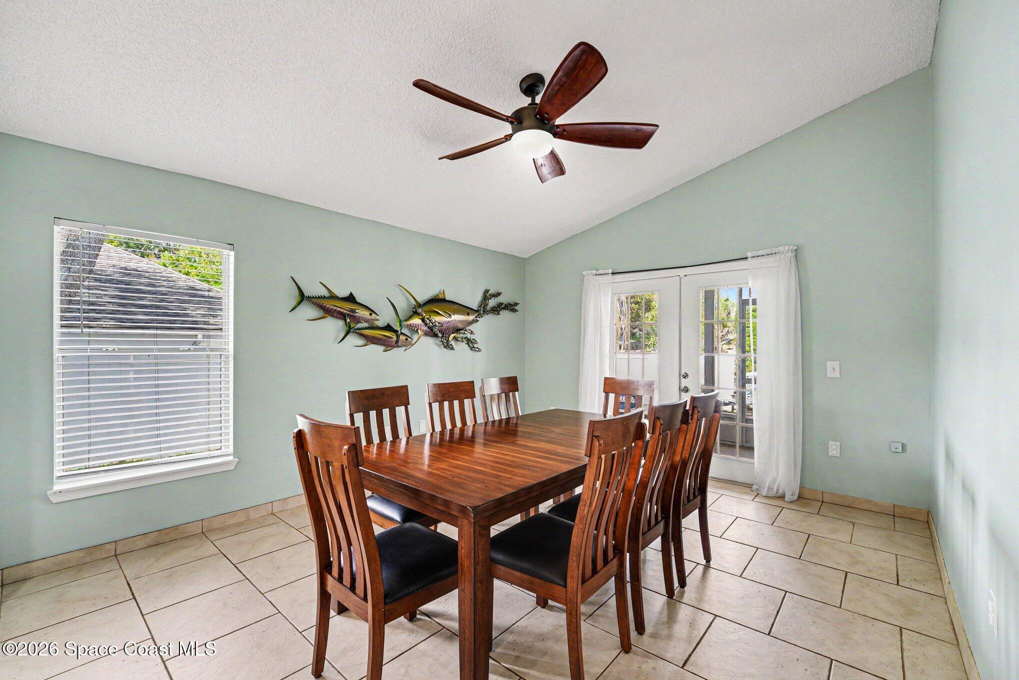 5534 Oak Hollow Drive