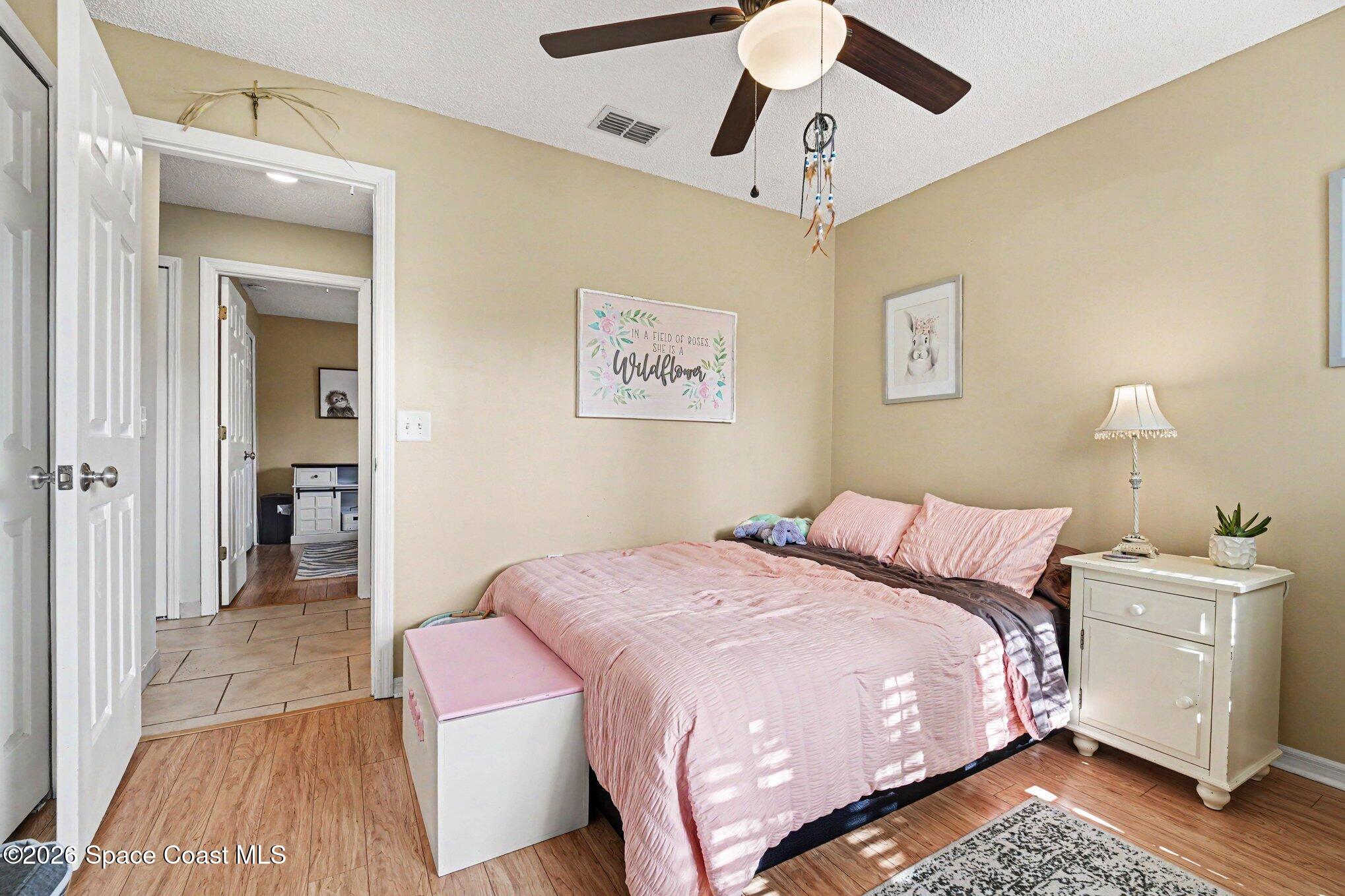 5534 Oak Hollow Drive
