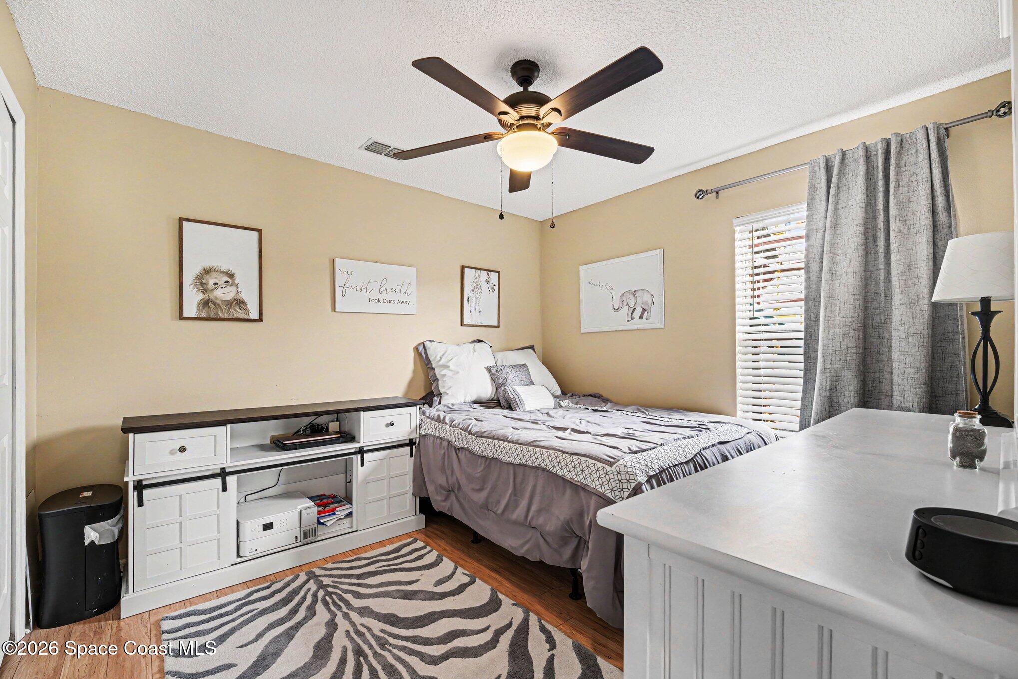 5534 Oak Hollow Drive
