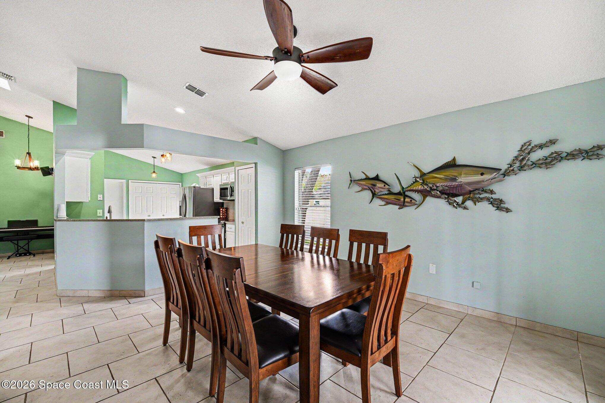 5534 Oak Hollow Drive