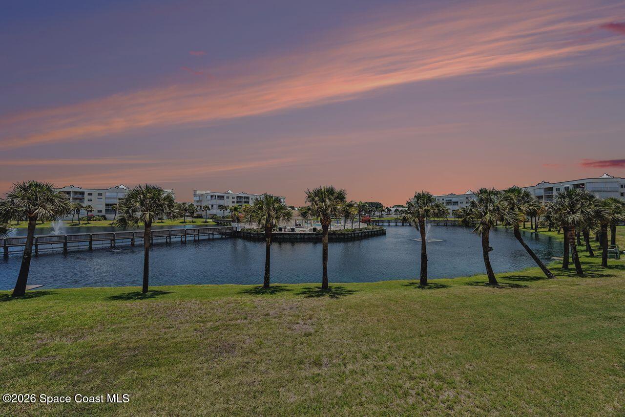 8941 Lake Drive 202