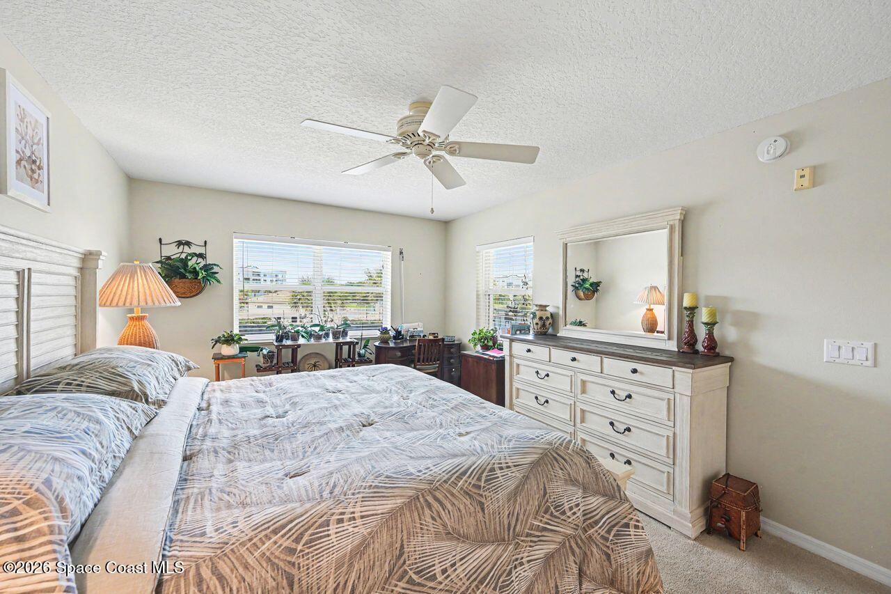 8941 Lake Drive 202
