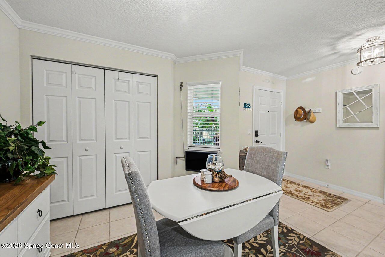 8941 Lake Drive 202