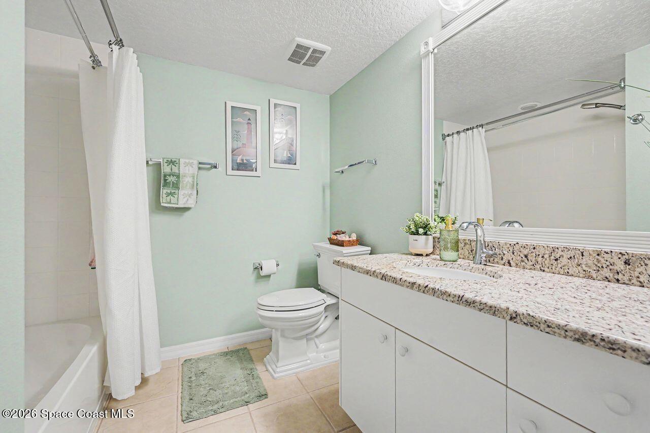 8941 Lake Drive 202