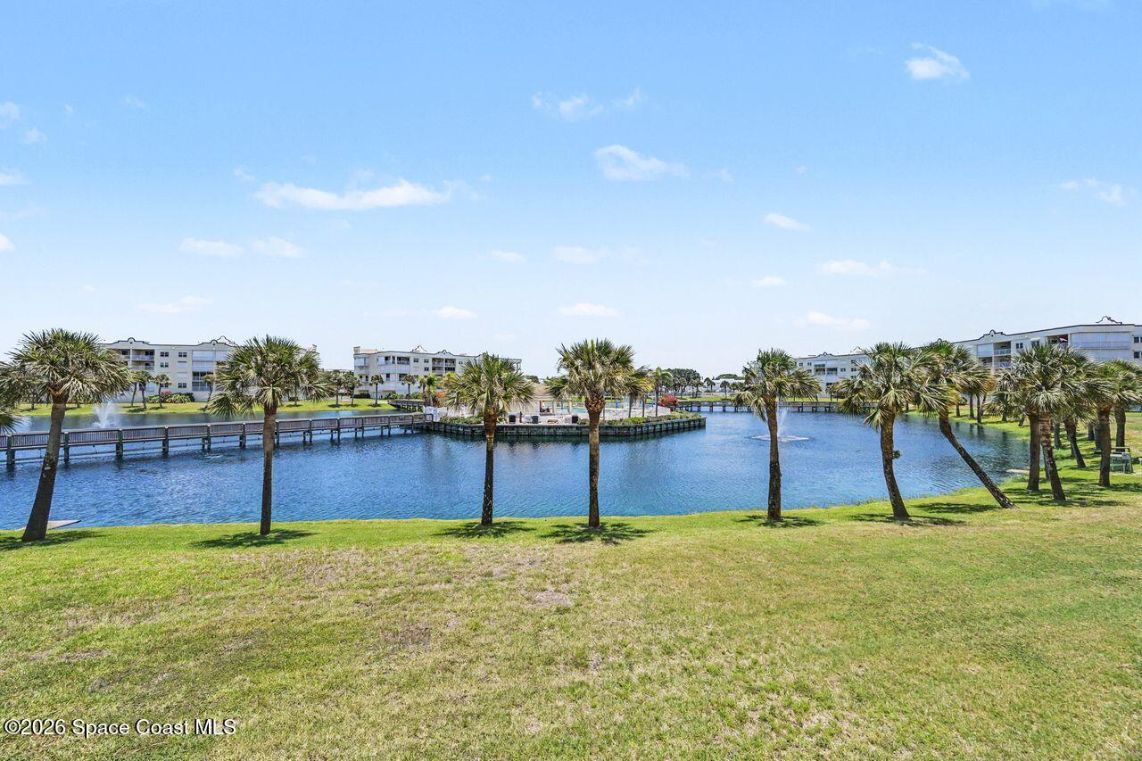 8941 Lake Drive 202