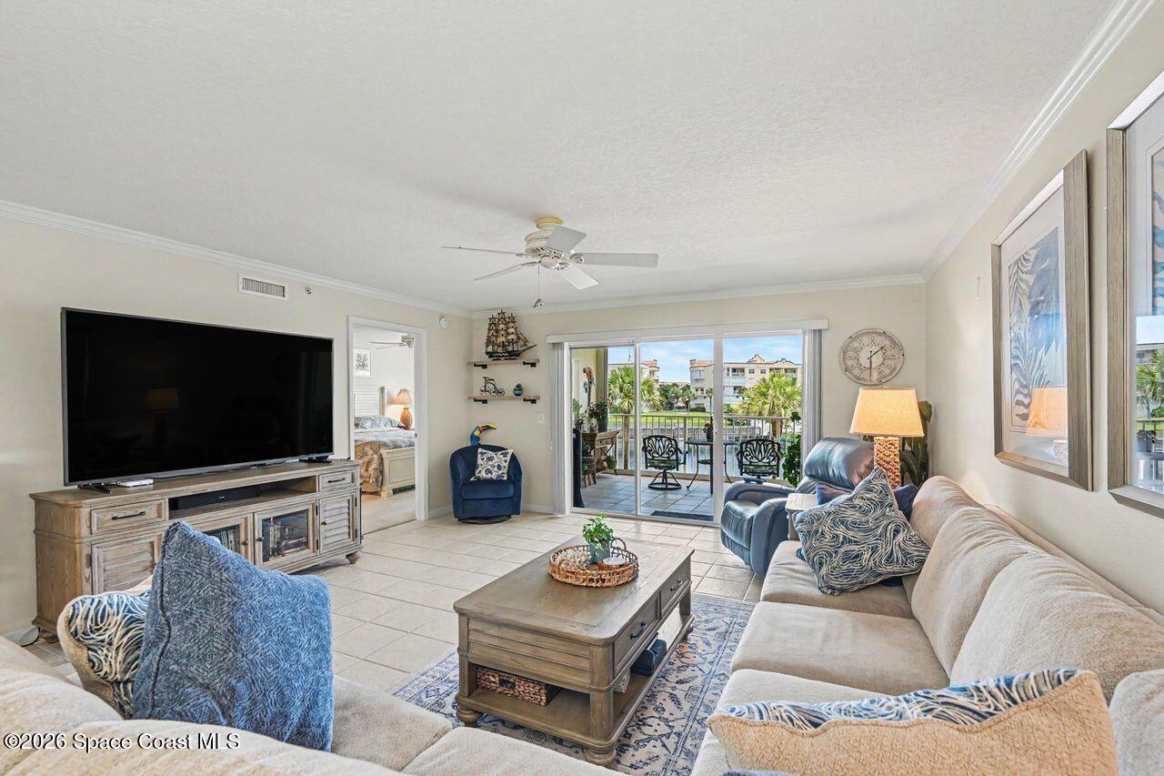 8941 Lake Drive 202