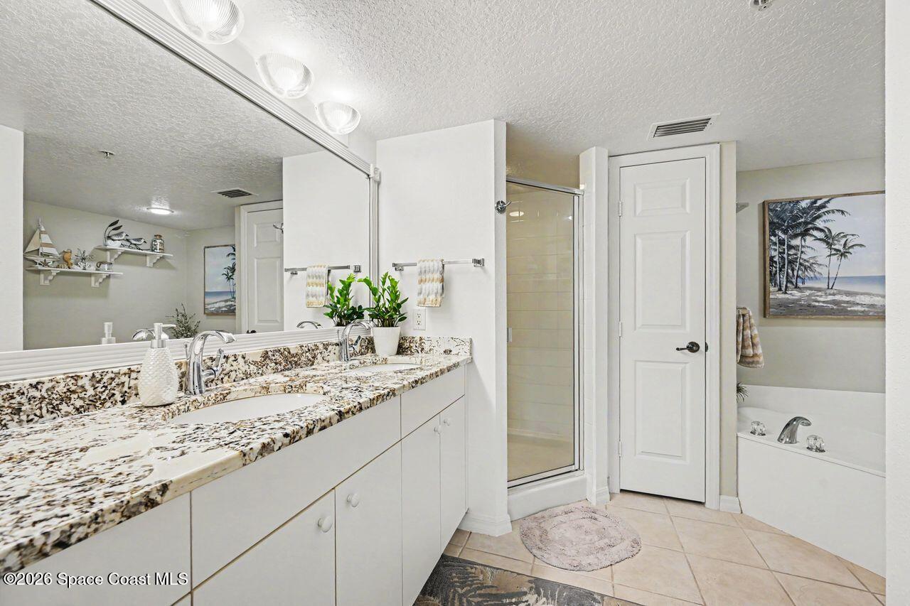 8941 Lake Drive 202