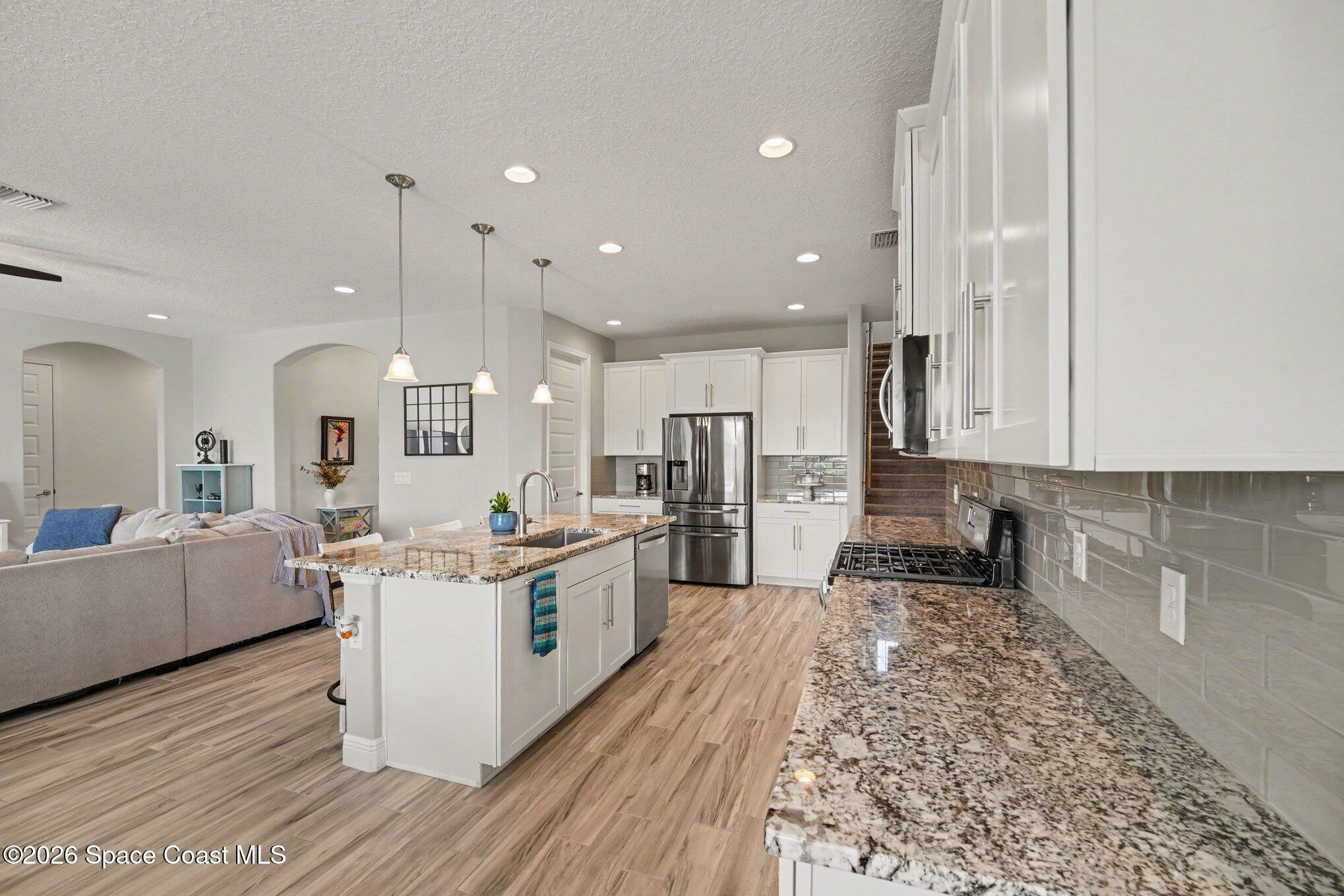 7439 Jazero Place