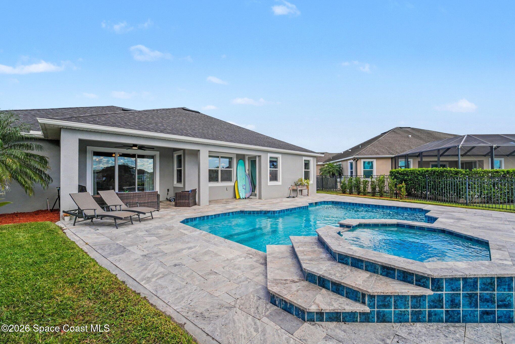 7439 Jazero Place