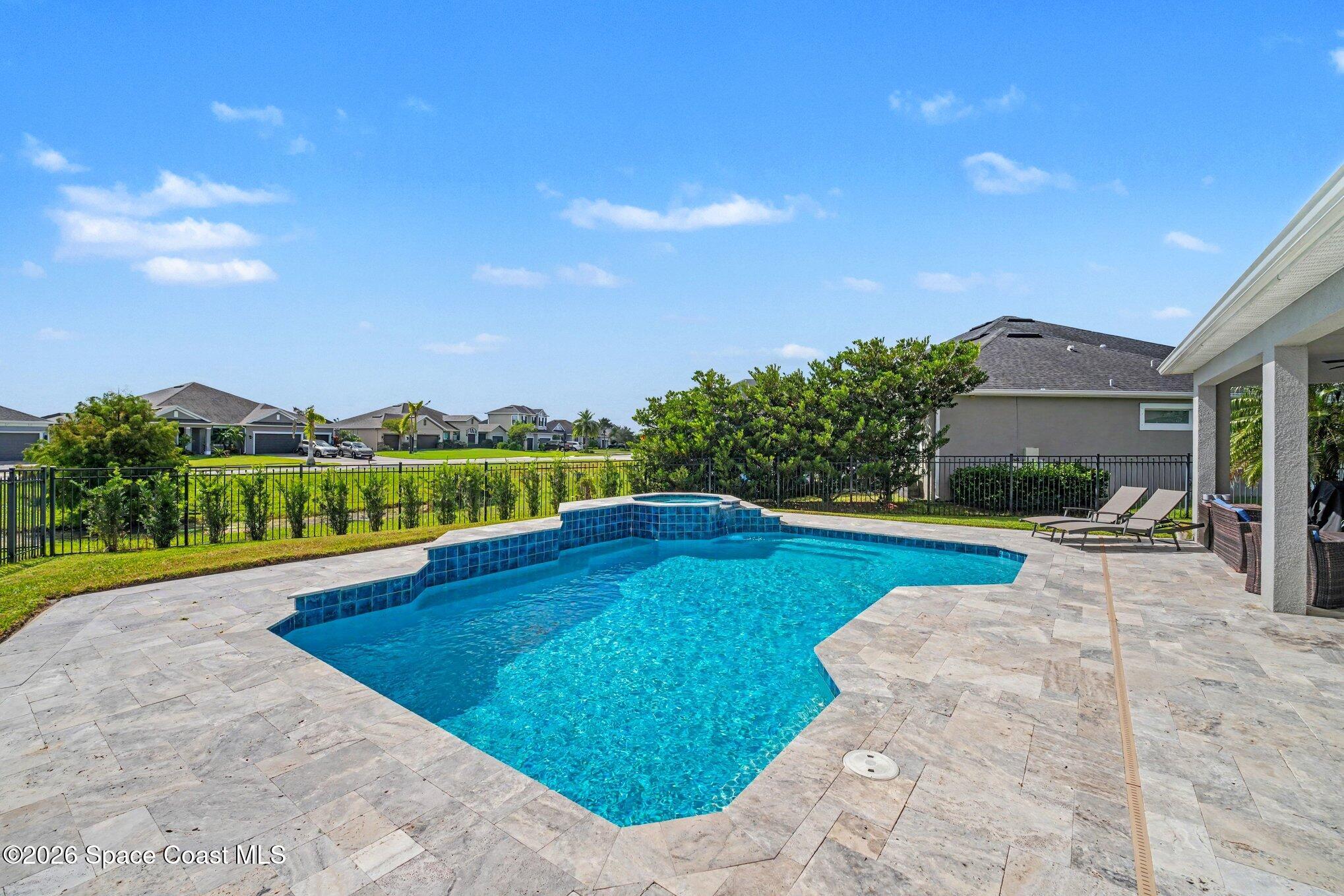 7439 Jazero Place