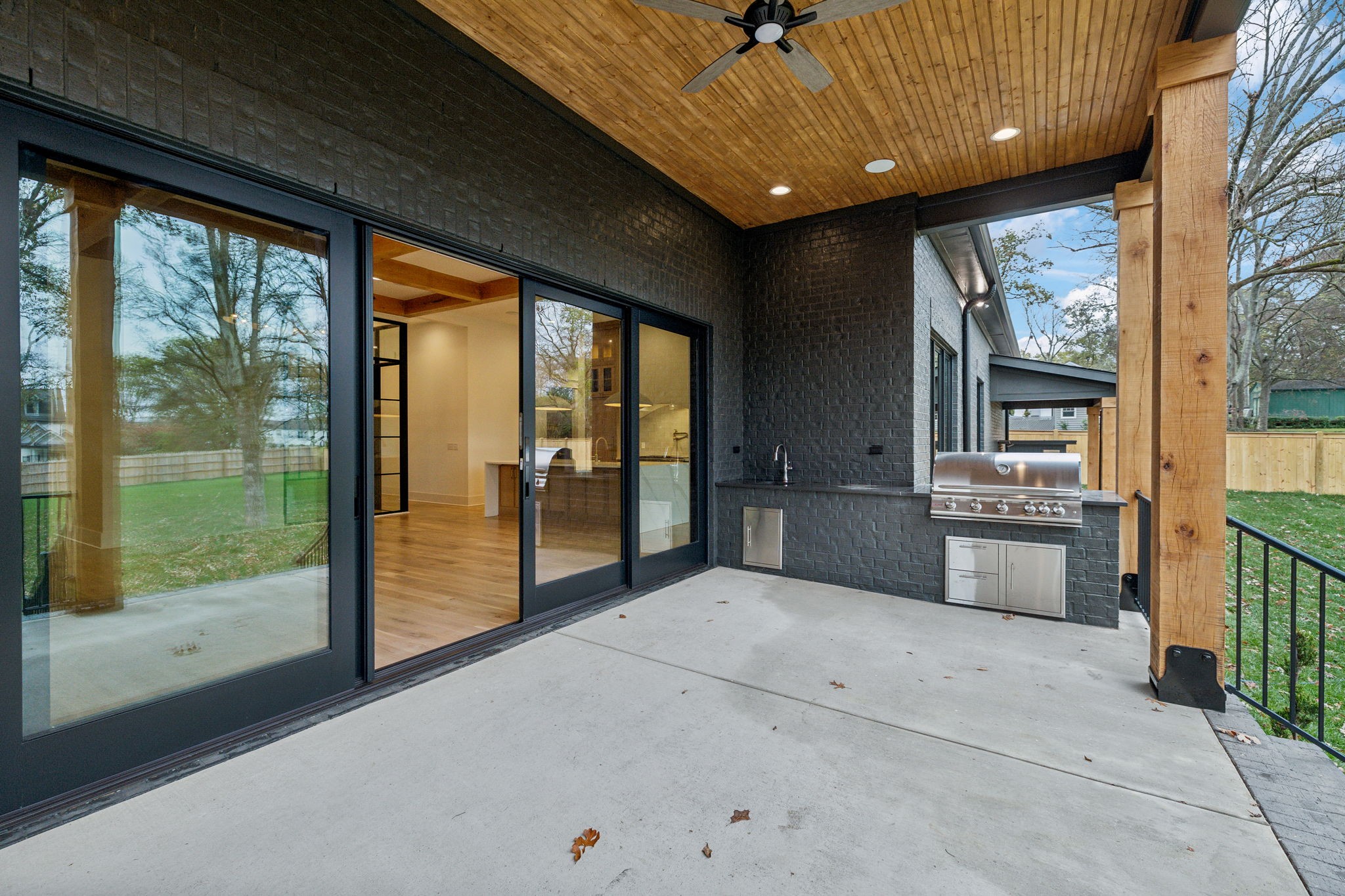 6215 Bresslyn Rd