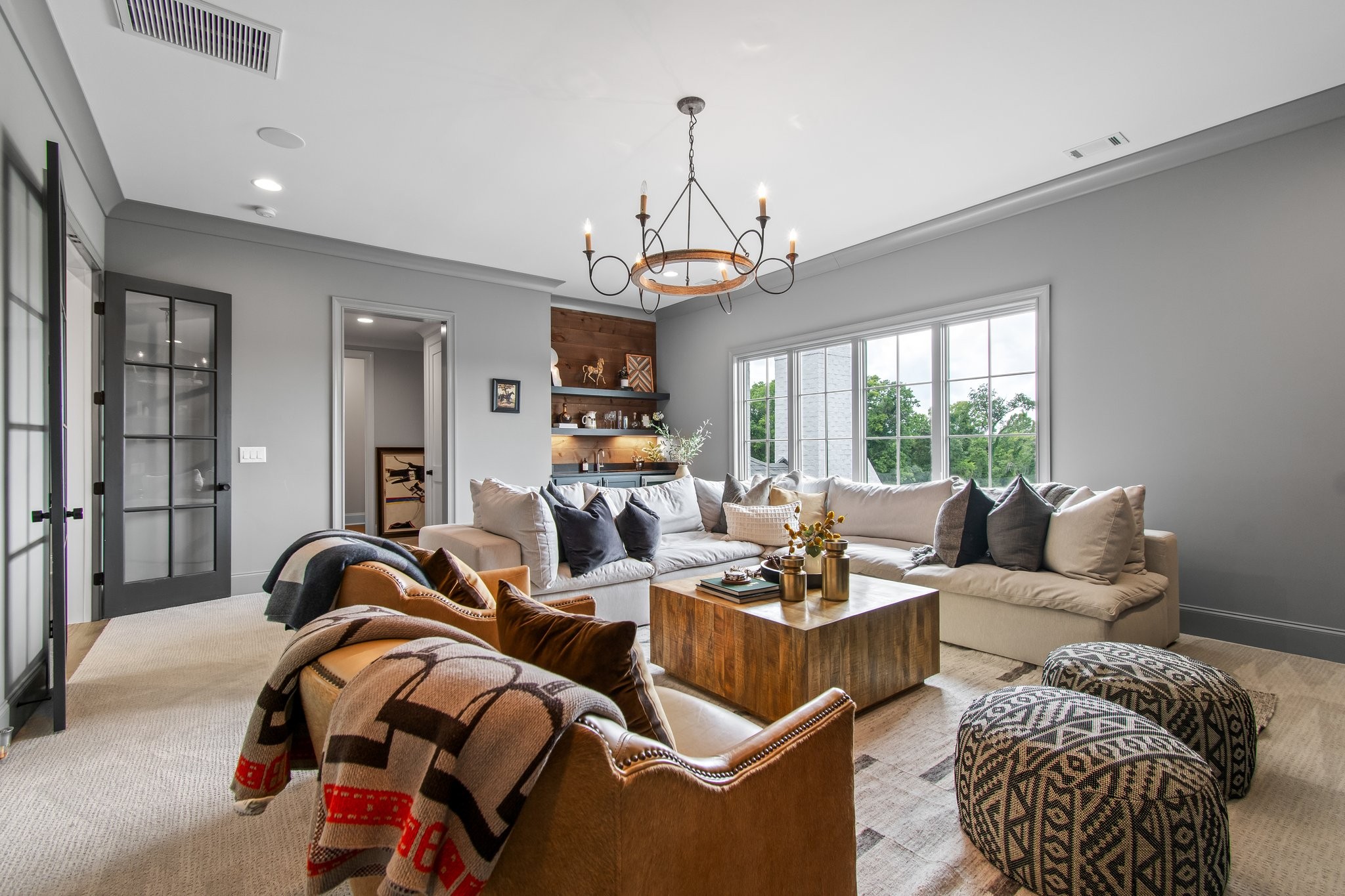 9267 Fordham Dr