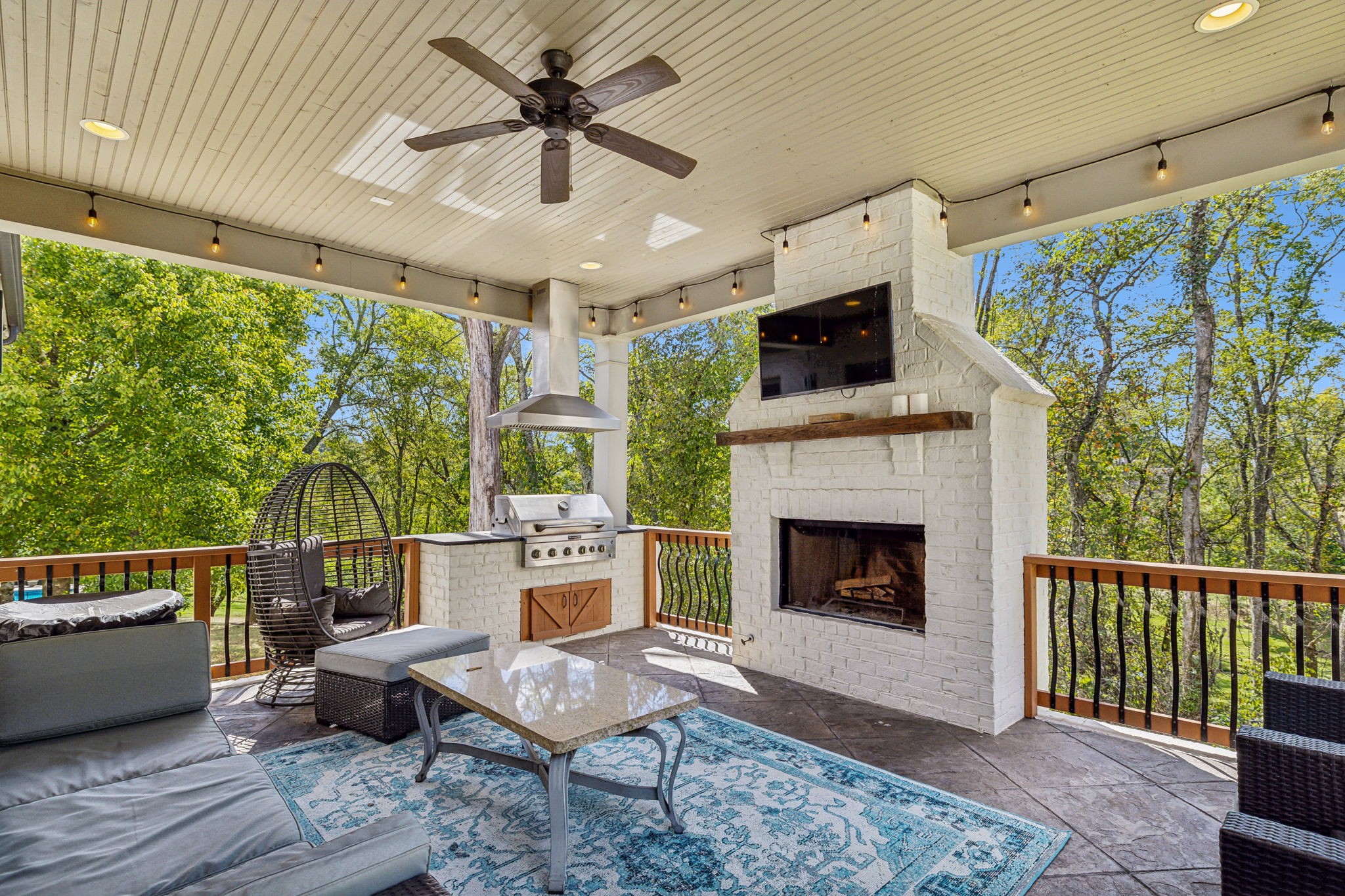 1517 Registry Row