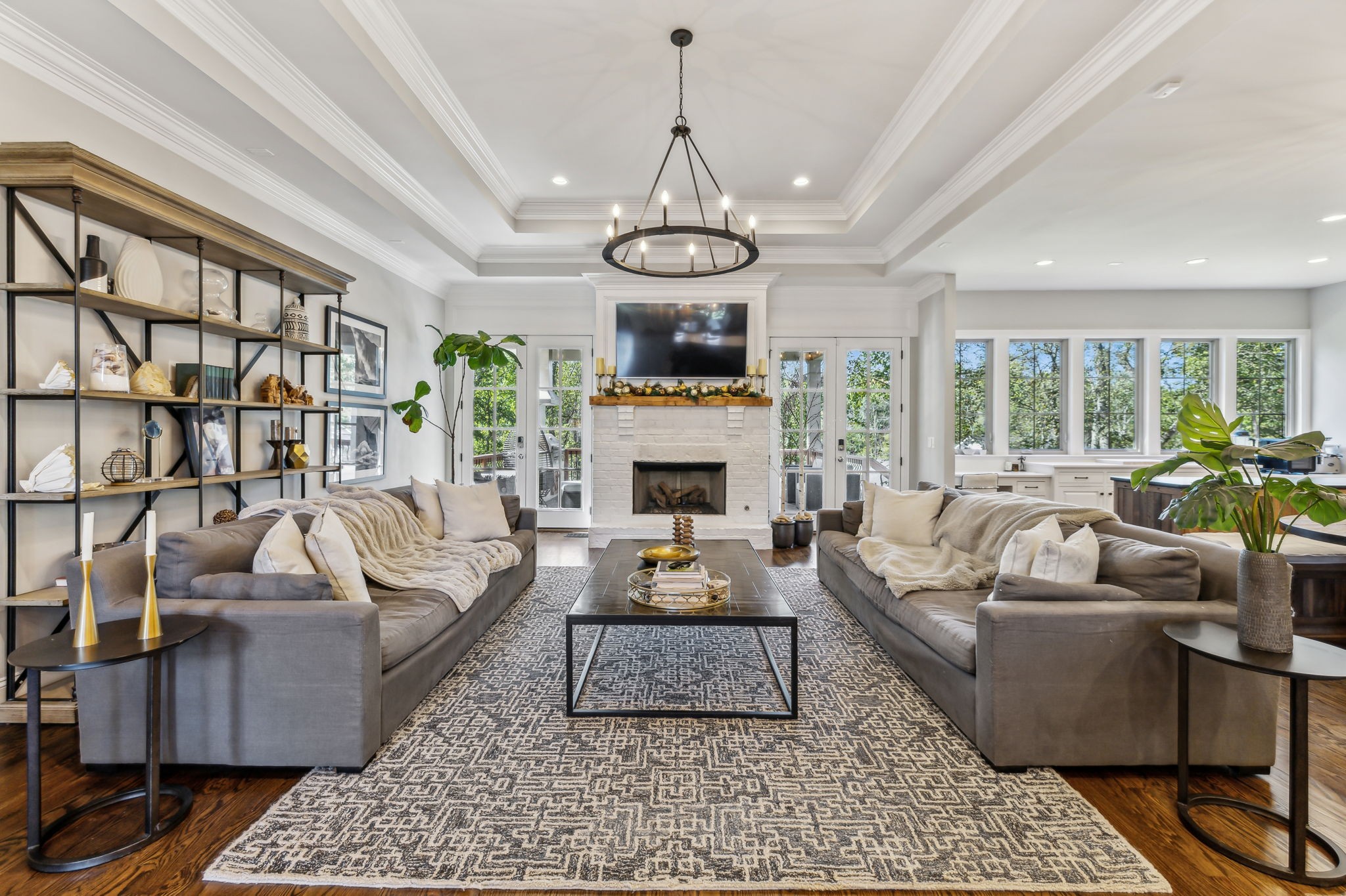 1517 Registry Row