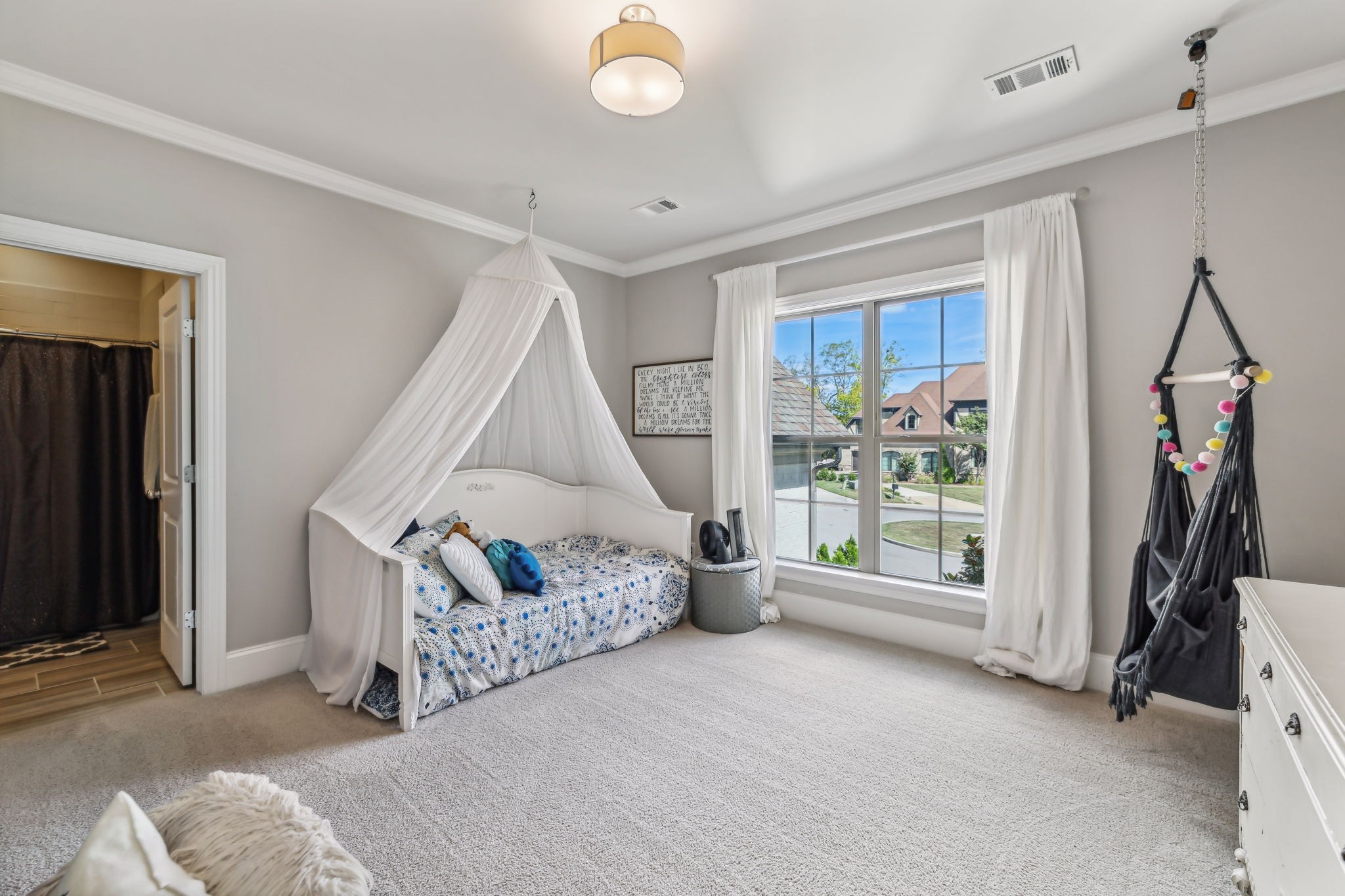 1517 Registry Row