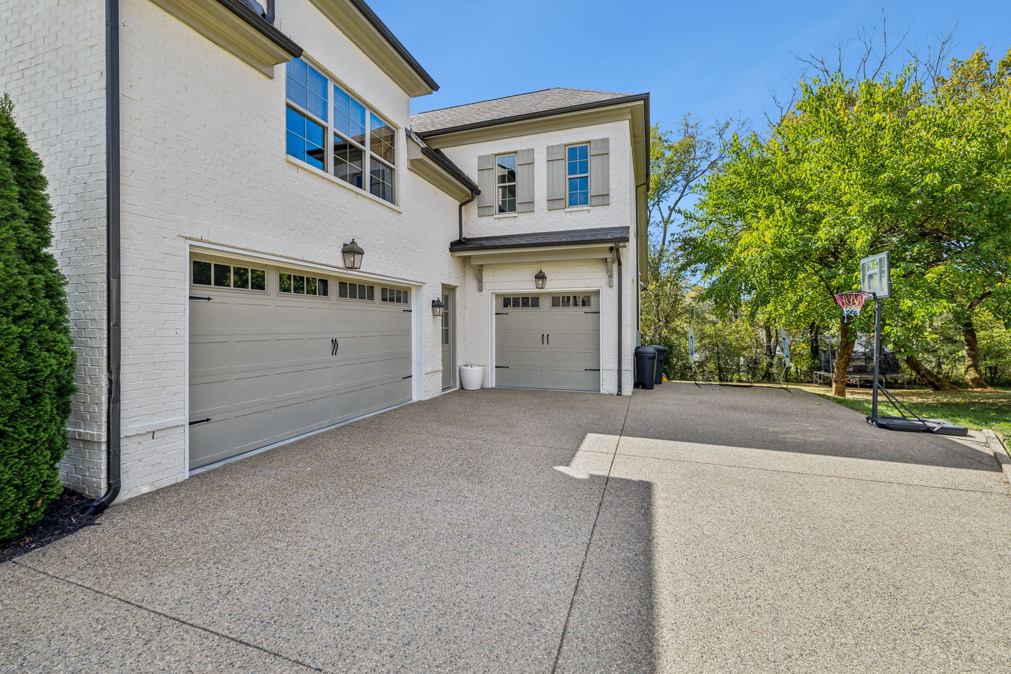 1517 Registry Row