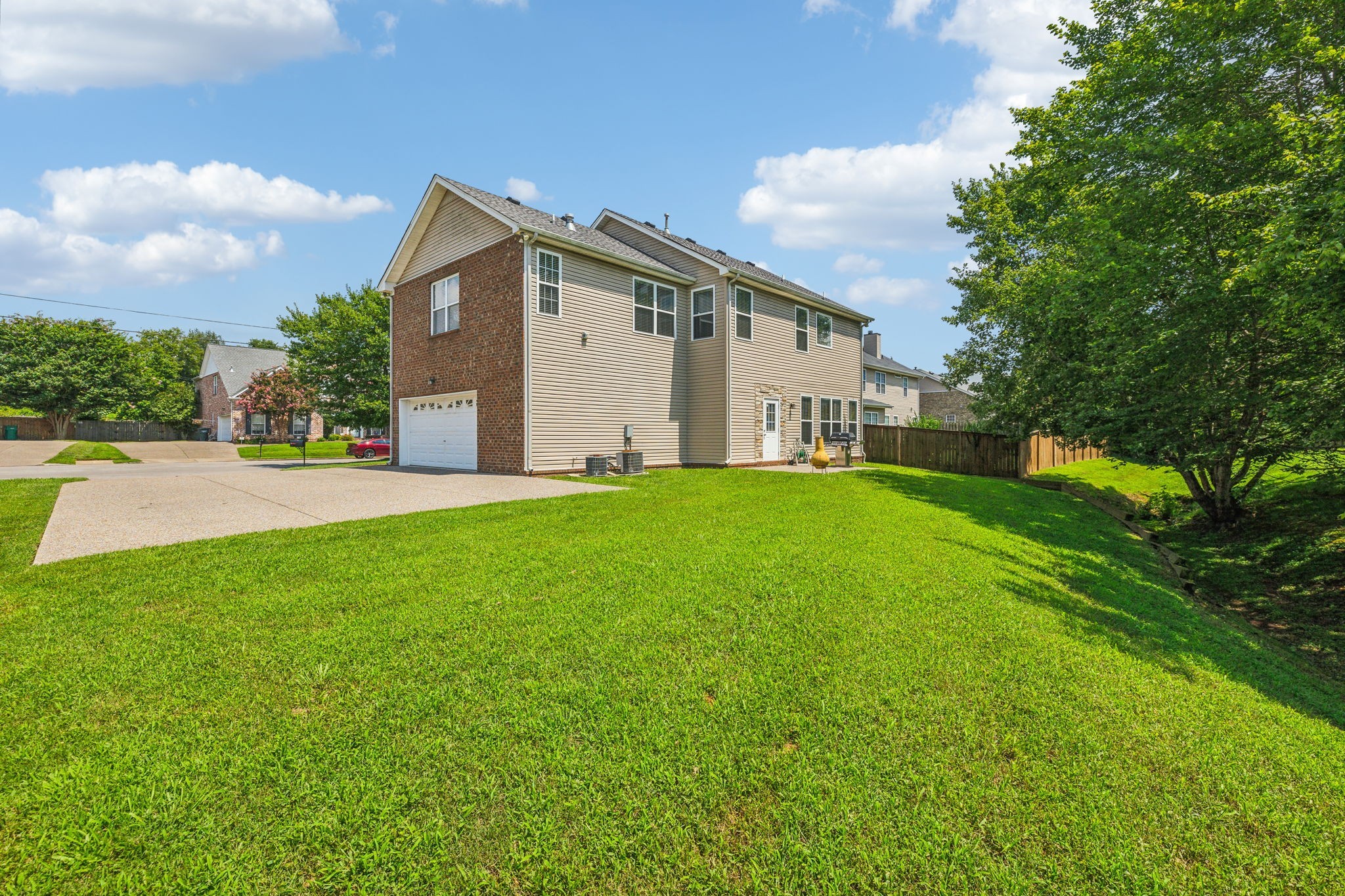 1833 Woodland Farms Ct