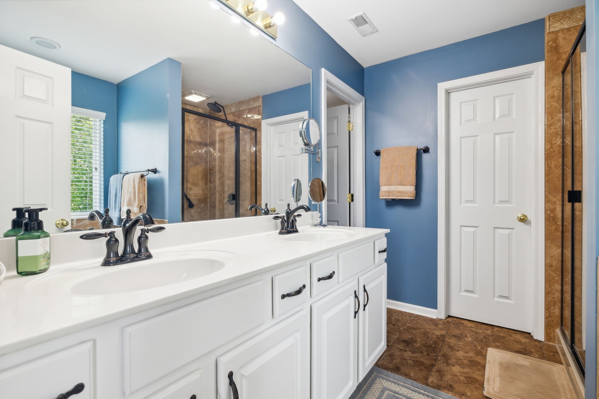 1833 Woodland Farms Ct