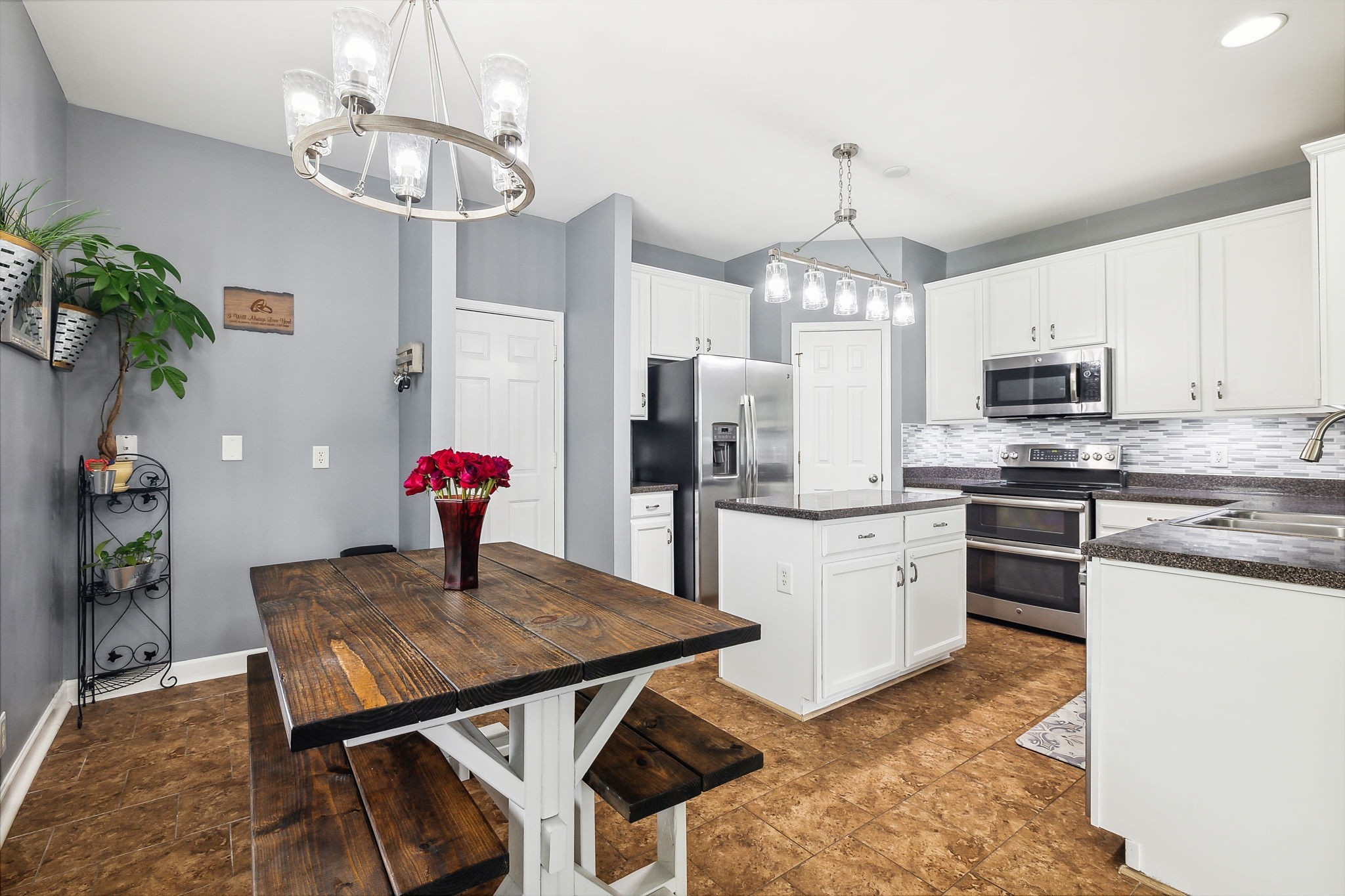 1833 Woodland Farms Ct
